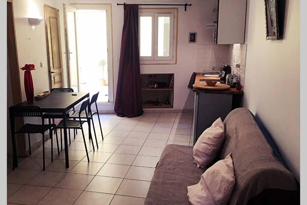 Charmante Escale Au Coeur Du Panier Pres Vieux Port Marseille Luaran gambar